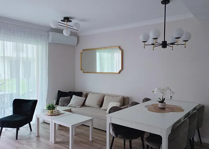 Sosnowy Z Dwoma Sypialniami I Ogrodkiem Lejlighed *