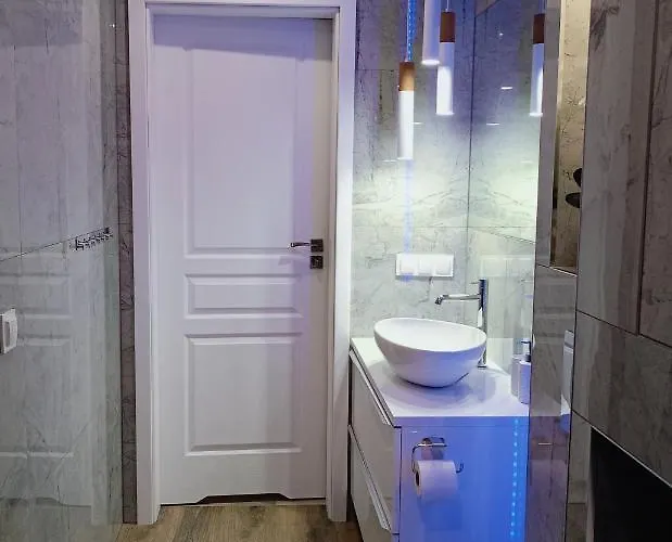 Sosnowy Z Dwoma Sypialniami I Ogrodkiem Ustroń